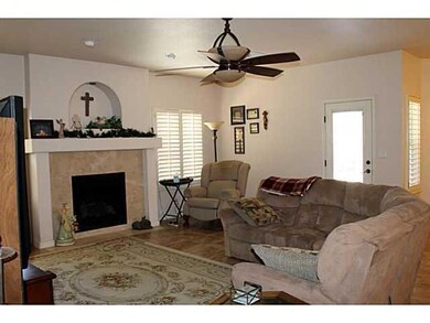 Den/Family/Great Room. 11353 Patricia Av