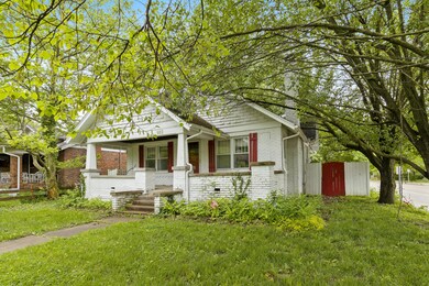 922-W-Broadway-28