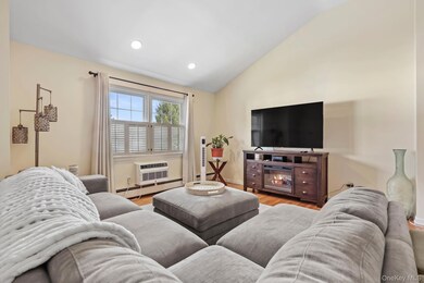 47 Valley Rd unit B3, Cos Cob, CT 06807 - photo 3