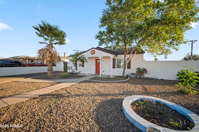 2547 W Adams St, Phoenix, AZ 85009 - photo 2