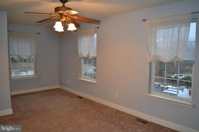 813 Oyster Ct, Odenton, MD 21113 - photo 7