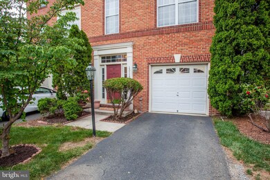 13110 Park Crescent Cir, Herndon, VA 20171 - photo 2