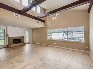 223 W Larkspur Dr, Alvin, TX 77511 - photo 5