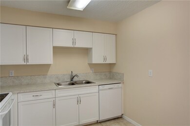 454 Banyan St, Sebastian, FL 32958 - photo 3