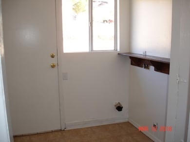 16356 Lorene Dr, Victorville, CA 92395 - photo 3