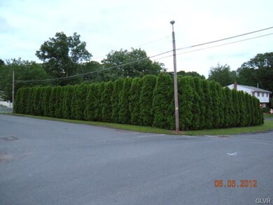 1180 Shadow Oaks Ln, Slatington, PA 18080 - photo 2