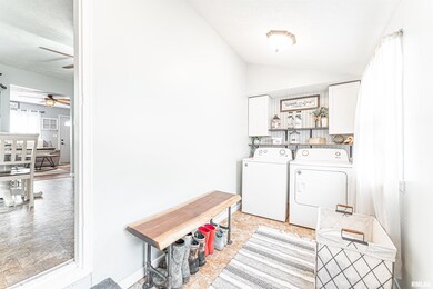 1419 N Kankakee St, Lincoln, IL 62656 - photo 7