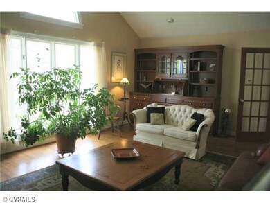 Den/Family/Great Room - Great Room wet bar. Natura