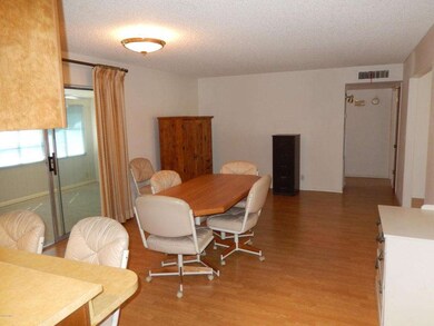 diningroom2.JPG