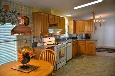 1202 Oak Point Dr, Middleborough, MA 02346 - photo 5