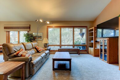 60658 Thunderbird, Bend, OR 97702 - photo 3