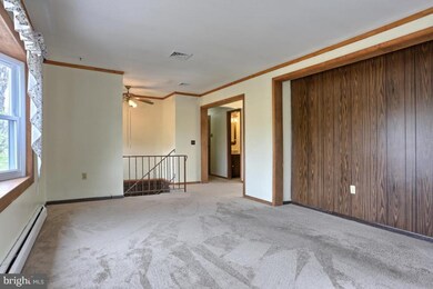 70 Eisenhauer Rd, Myerstown, PA 17067 - photo 3