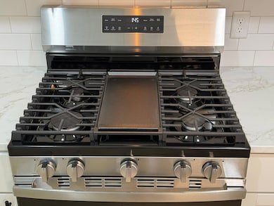 8401 Thomas Ct N, Brooklyn Park, MN 55444 - photo 6