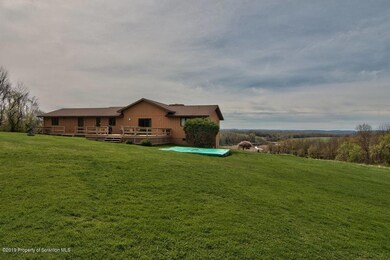 155 Shamrock Ln, Falls, PA 18615 - photo 4
