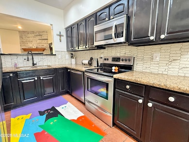 8110 E Rivenoak Cir, Tucson, AZ 85715 - photo 4