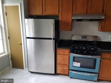 21227 Delevan Way, Germantown, MD 20876 - photo 7