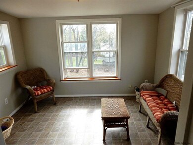 22 Oxford Cir, Troy, NY 12180 - photo 5