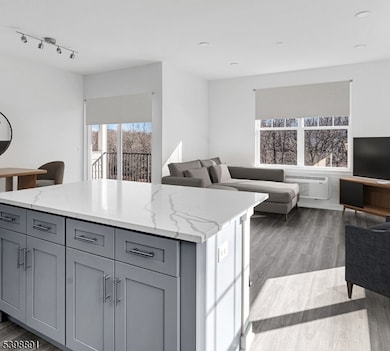 9 Hellers Ln unit 1, Jefferson, NJ 07849 - photo 2