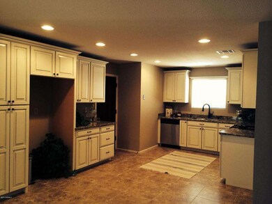 All New Kitchen w/ high end finishes