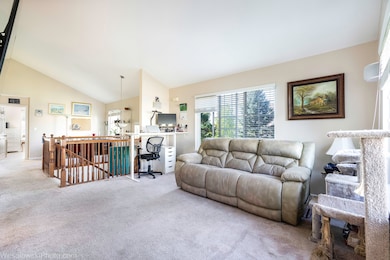 644 S Rosehall Ln unit 644, Round Lake, IL 60073 - photo 5