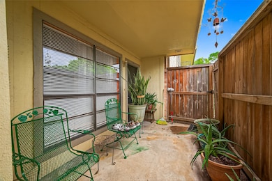 8801 Hammerly Blvd unit 1211, Houston, TX 77080 - photo 2