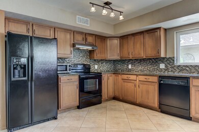1515 E Westwind Way-11