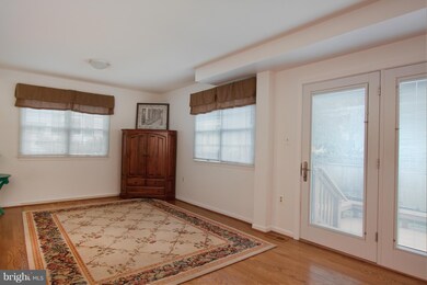 302 N Spring St, Falls Church, VA 22046 - photo 6