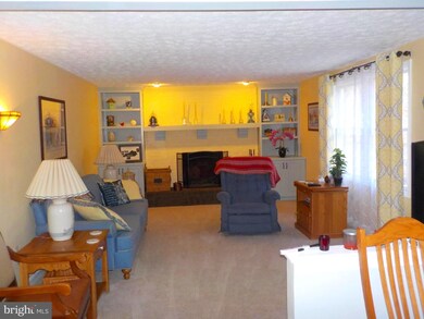 10701 Wayfarer Rd, Germantown, MD 20876 - photo 5