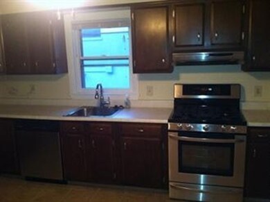 64 Guinan St, Waltham, MA 02451 - photo 3