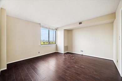 Sage Condominiums unit 805, Houston, TX 77056 - photo 6