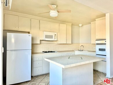 127 Loma Vista St unit 10, El Segundo, CA 90245 - photo 2