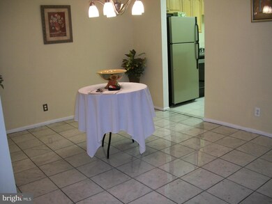 7640 Tremayne Place unit 109, McLean, VA 22102 - photo 4