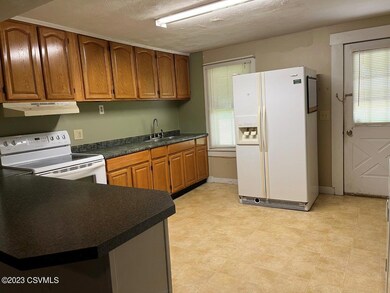 220 N 3rd St, Lewisburg, PA 17837 - photo 7