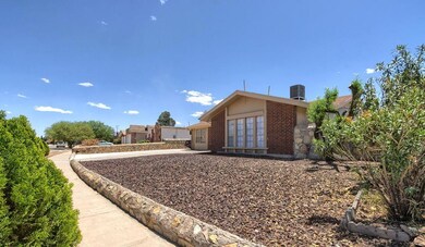 1704 Opossum Cir, Horizon City, TX 79928 - photo 4