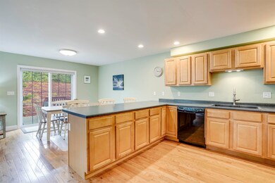 31 Rosanna Dr, Dover, NH 03820 - photo 7