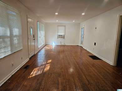 654 Maple St, Fairfield, AL 35064 - photo 3