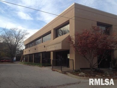 2035 Bridge Ave unit 1 FL, Davenport, IA 52803 - photo 2