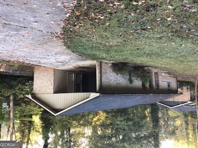 5826 Simone Dr, Stone Mountain, GA 30087 - photo 2