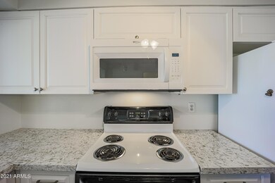 10947 W Santa fe Dr unit 15B, Sun City, AZ 85351 - photo 6