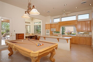 Massive Kitchen area