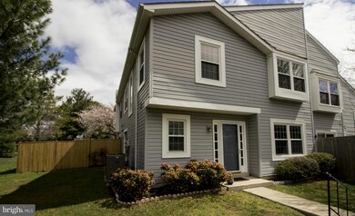 14012 Grumble Jones Ct unit A, Centreville, VA 20121 - photo 2