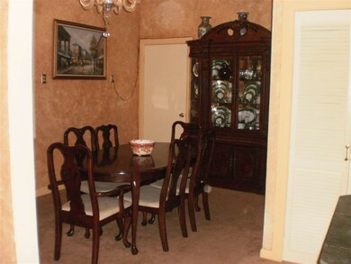 1318 Mier St, Laredo, TX 78040 - photo 4