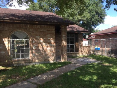 2222 Deerhurst Ln, Houston, TX 77088 - photo 4