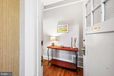 903 W University Pkwy unit 302, Baltimore, MD 21210 - photo 4