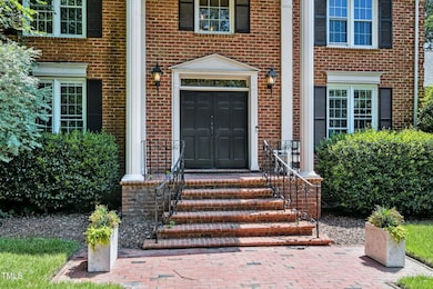 3-web-or-mls-6-st-james-pl-chapel-hill-n