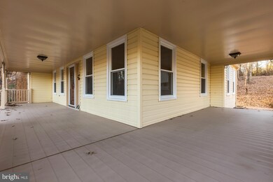 208 Woodfield Dr, Spotsylvania, VA 22553 - photo 4