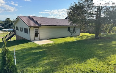 171 Wilcox Dr, Crumpler, NC 28617 - photo 5