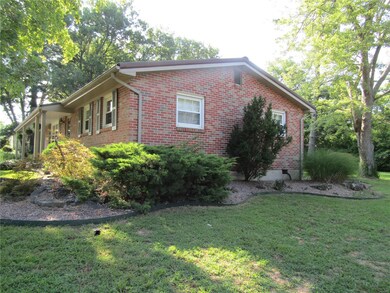 334 Laura St, Farmington, MO 63640 - photo 3