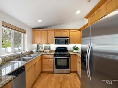 213 W Village Ln, Boise, ID 83702 - photo 6