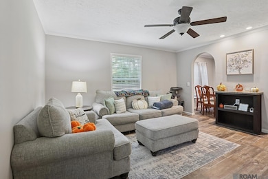 9475 Deer Path Dr, Denham Springs, LA 70706 - photo 5